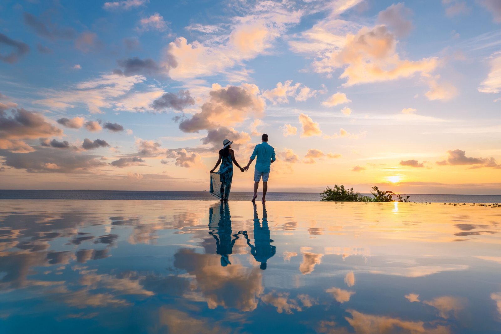 Romantic honeymoon photography session at sunset in La Fortuna, Costa Rica by La Fortuna Photographer.
